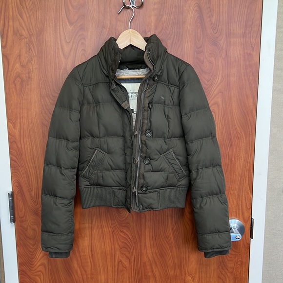 Abercrombie and Fitch puffer jacket small - Picture 8 of 16
